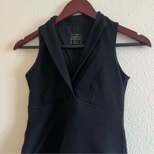 Vintage Lululemon Women's Black Sleeveless V Neck Athletic Tank Top Size 8